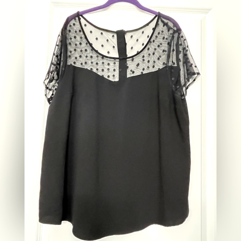 Torrid black polka dot button back top